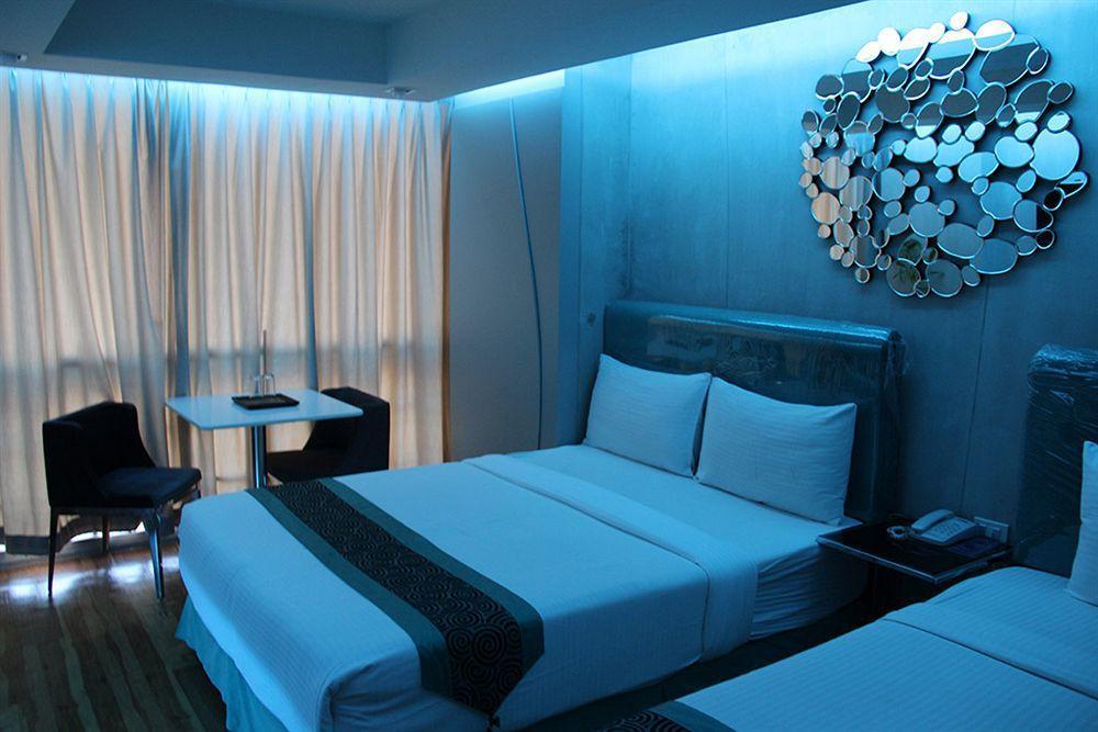 Blutique Hotel Bangkok Exterior foto