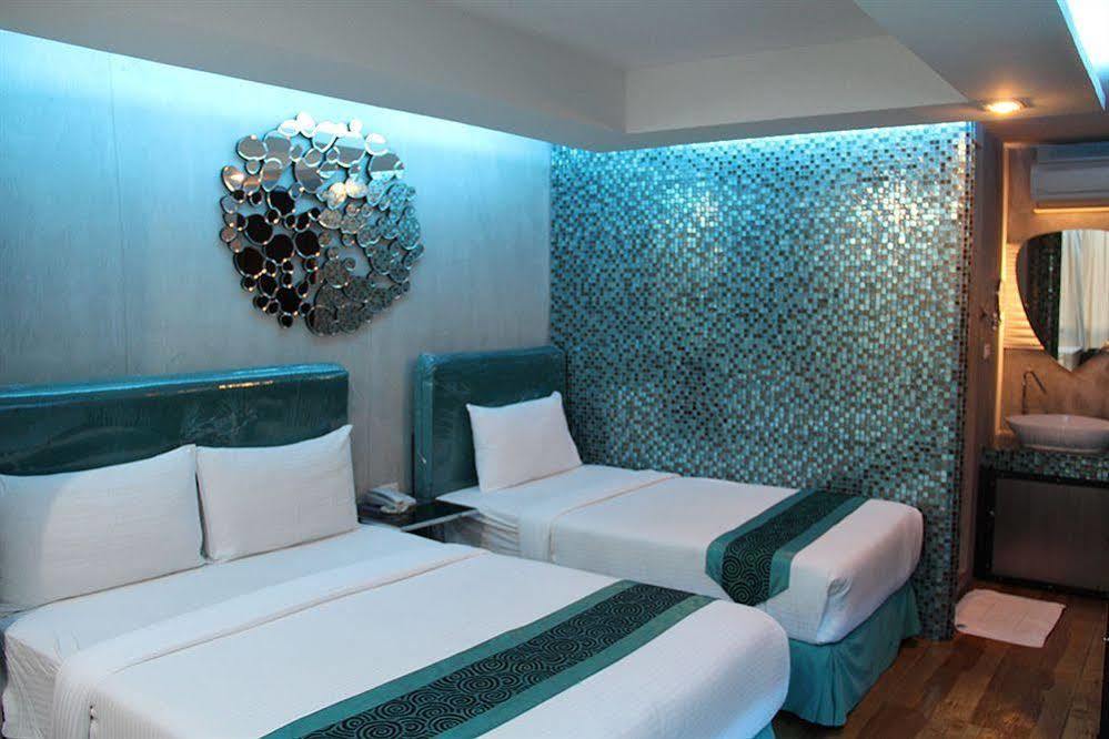Blutique Hotel Bangkok Exterior foto